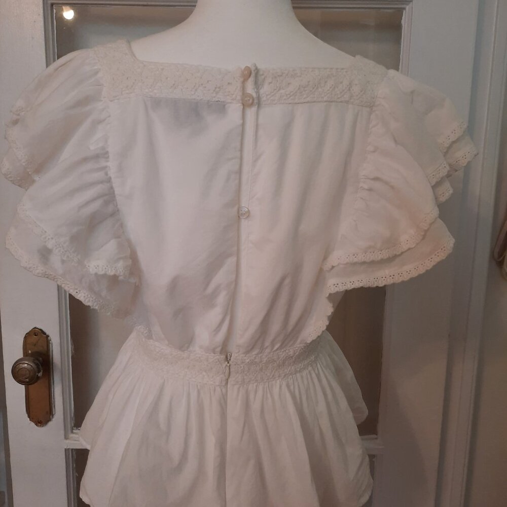 Delicate All-white Ruffled Cotton Top - Picture 3 of 9